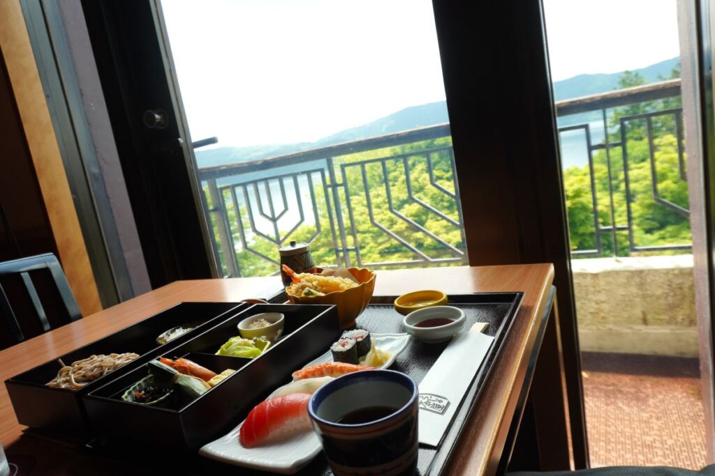 Lunch with Lake Ashi view at Hotel de Yama