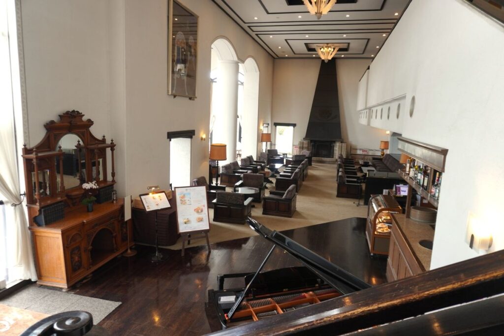 Hotel de Yama lounge with fireplace