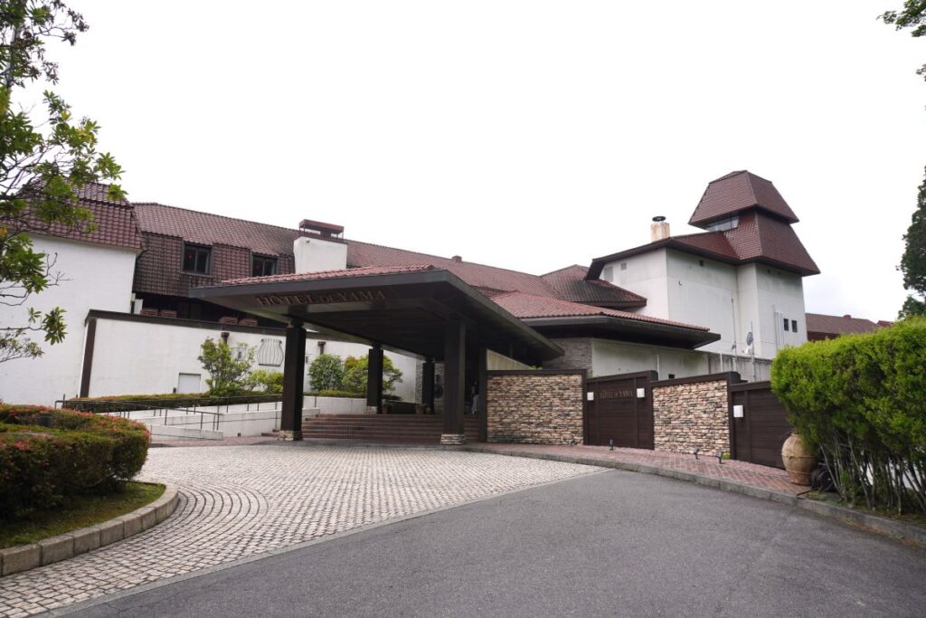 Entrance of Hotel de Yama in Hakone