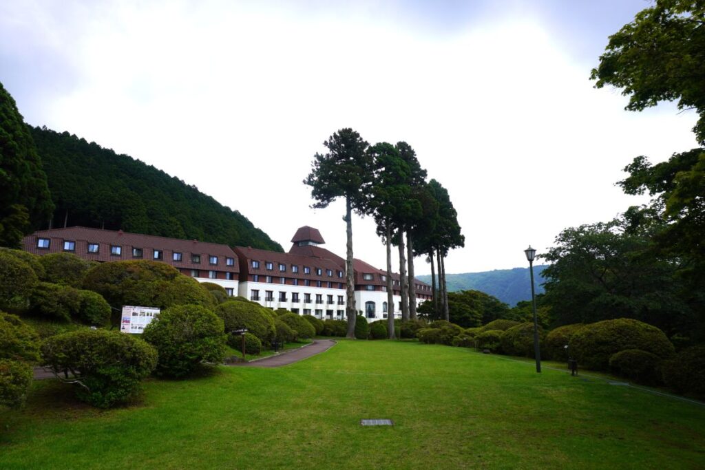 Hotel de Yama exterior building