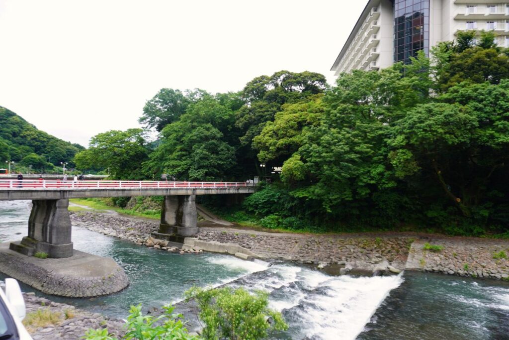 Yumoto Fujiya Hotel beside the Hayakawa River in Hakone-Yumoto