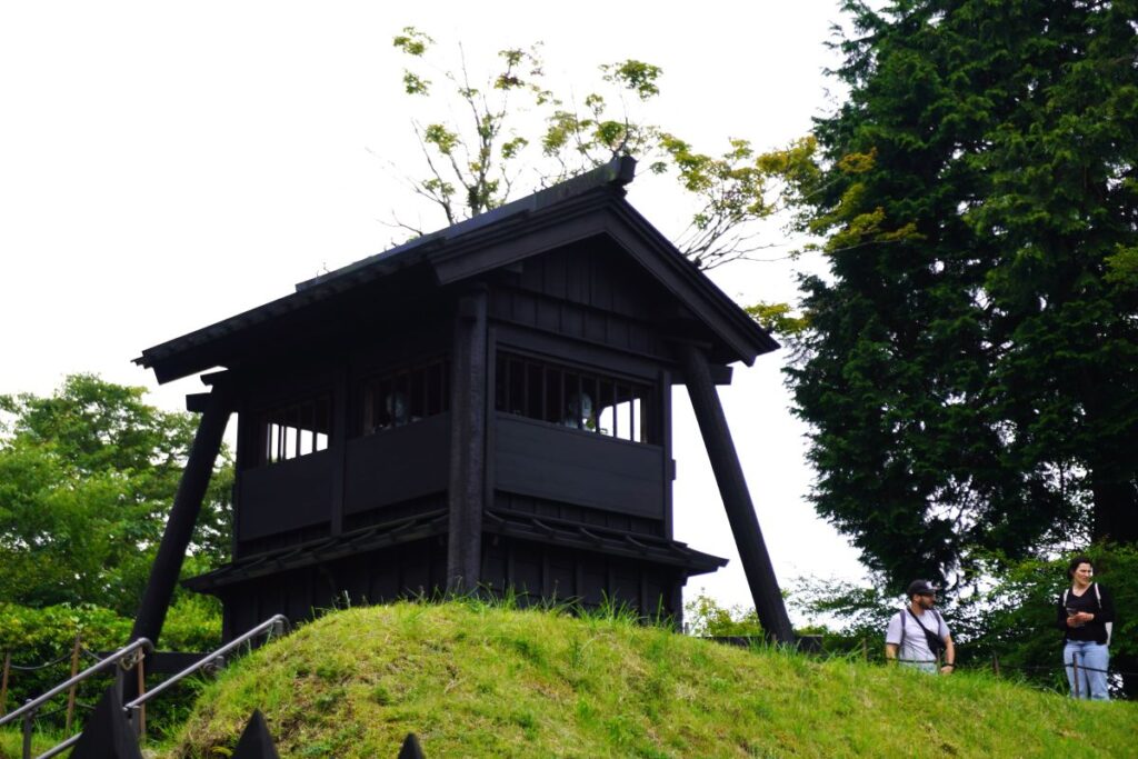 Watchtower overlooking Hakone Checkpoint, where guards monitored travelers during the Edo period.