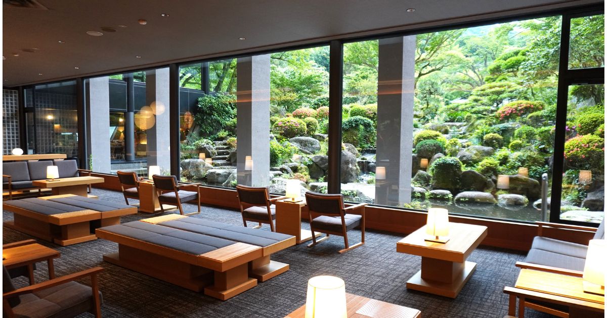 obby lounge with garden views at Yoshike Ryokan, Hakone Yumoto