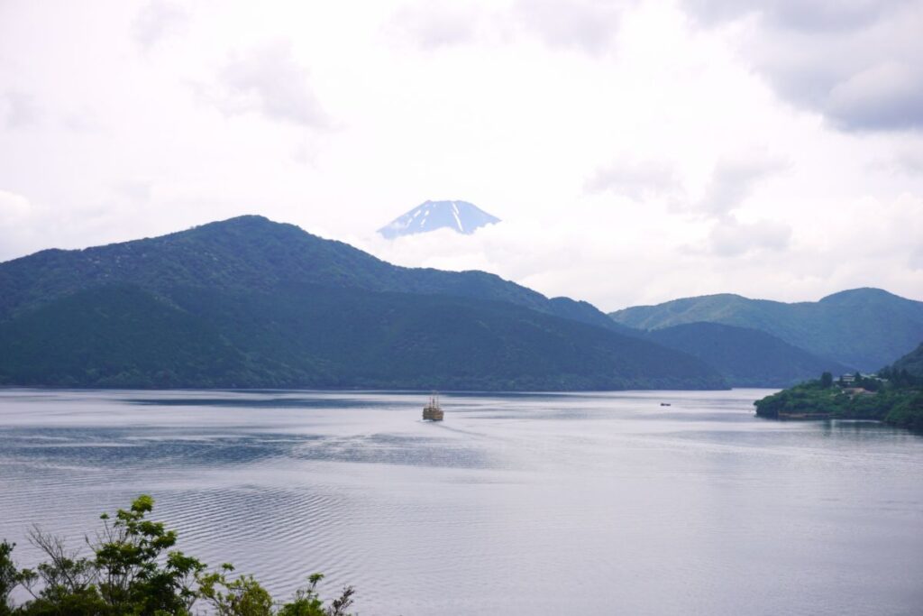 View of Lake Ashi and Mt. Fuji from Onshi Hakone Park